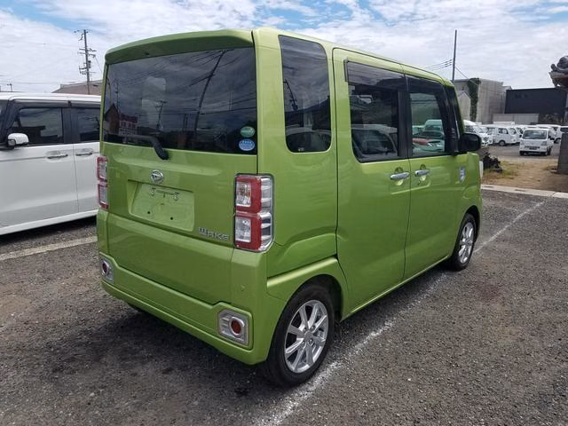 DAIHATSU WAKE
