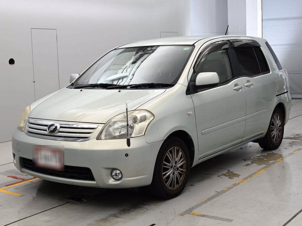 TOYOTA RAUM