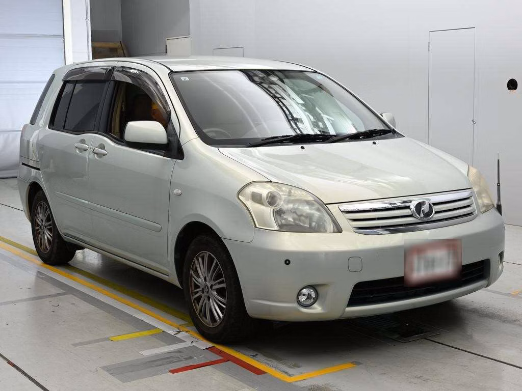 TOYOTA RAUM