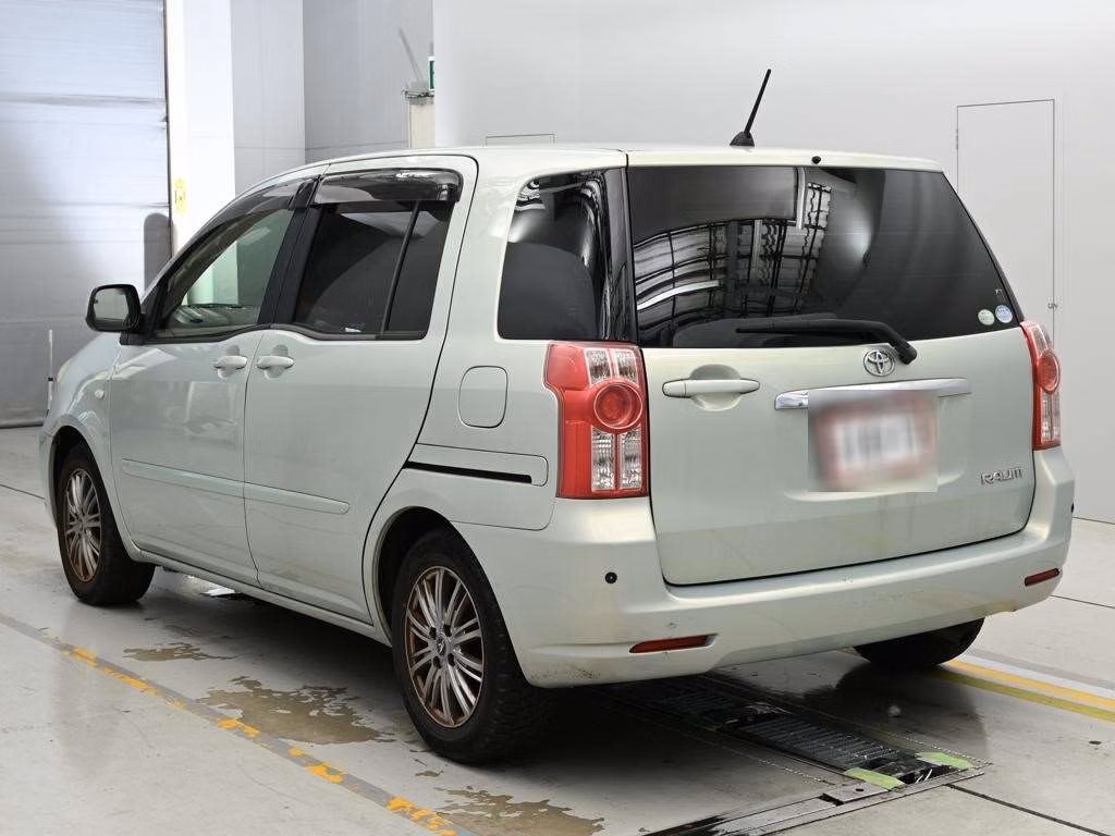 TOYOTA RAUM