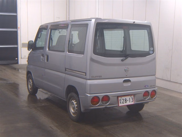 NISSAN CLIPPER