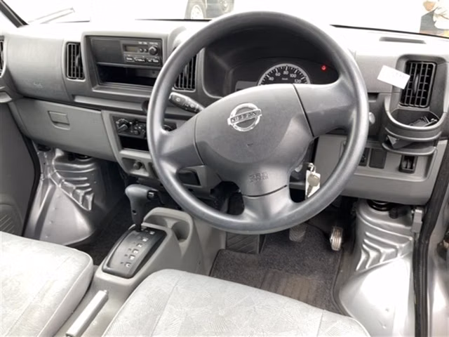 NISSAN CLIPPER