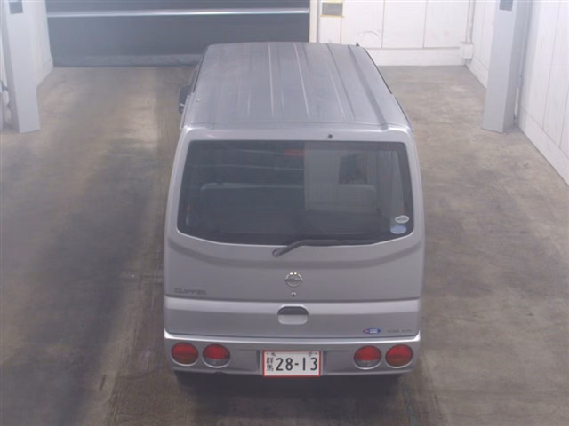 NISSAN CLIPPER