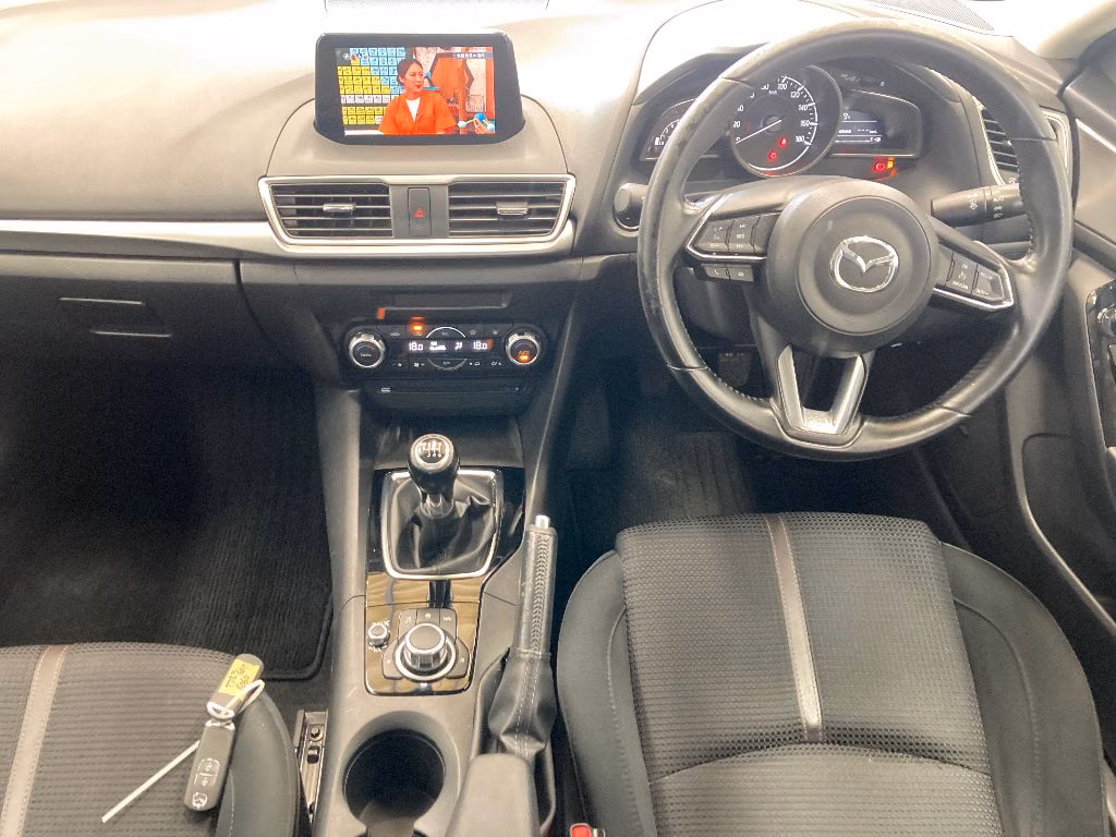 MAZDA AXELA
