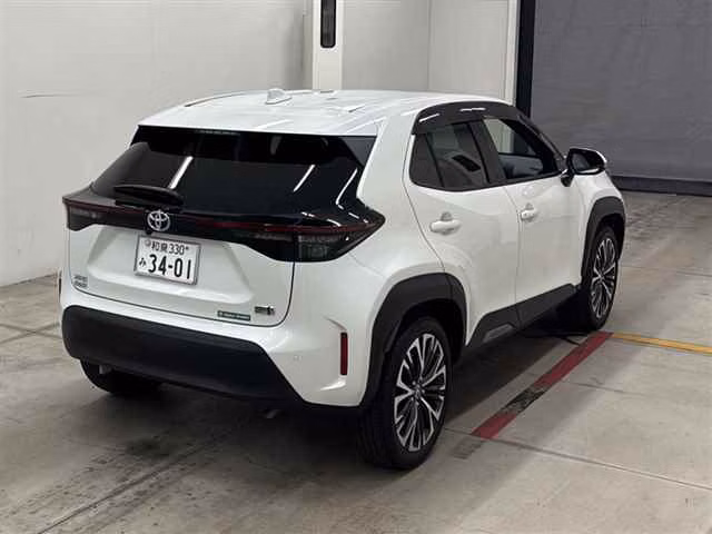 TOYOTA YARIS CROSS