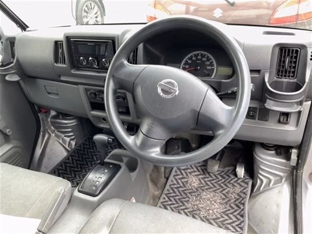NISSAN CLIPPER