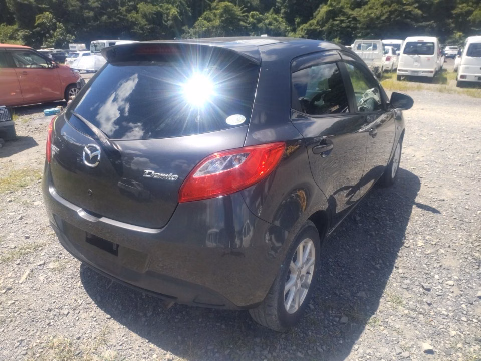 MAZDA DEMIO