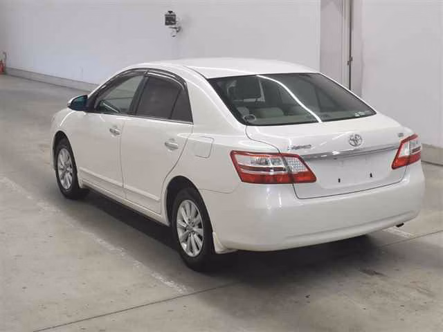 TOYOTA PREMIO