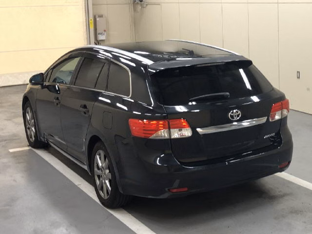 TOYOTA AVENSIS