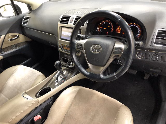 TOYOTA AVENSIS