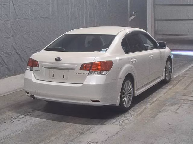 SUBARU LEGACY B4