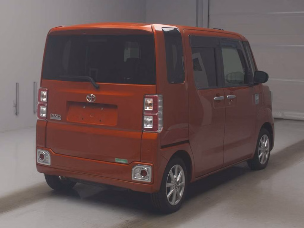 TOYOTA PIXIS MEGA