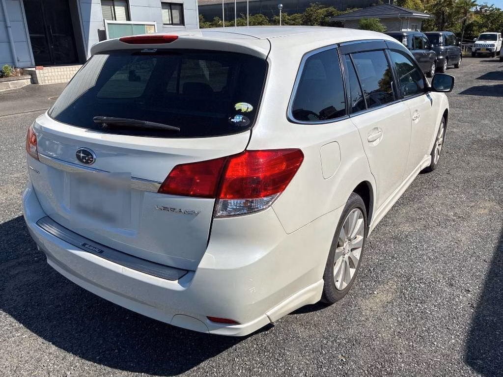 SUBARU LEGACY