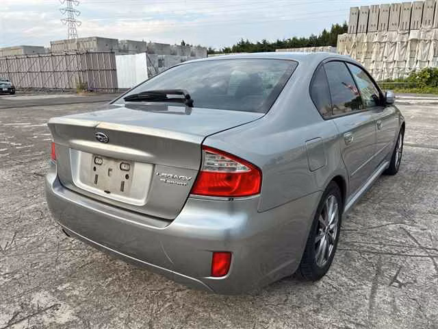 SUBARU LEGACY B4