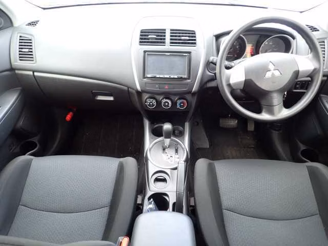 MITSUBISHI RVR