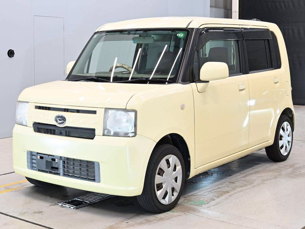 DAIHATSU MOVE CONTE