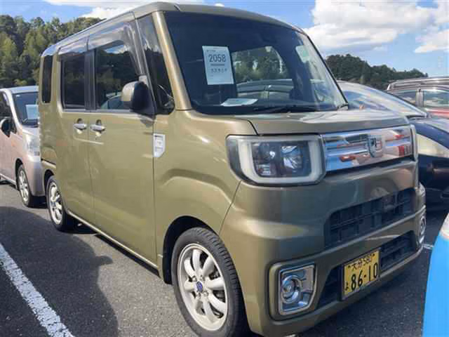 DAIHATSU WAKE