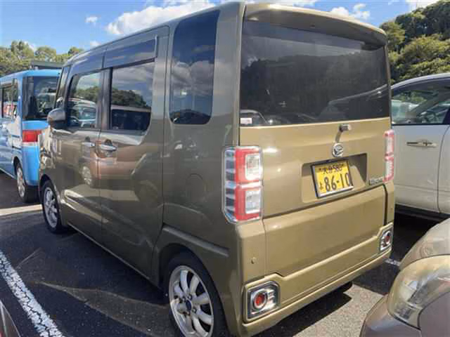 DAIHATSU WAKE