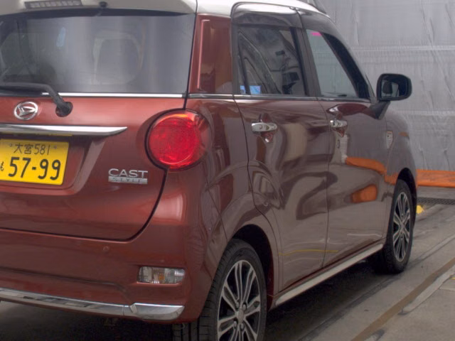 DAIHATSU CAST