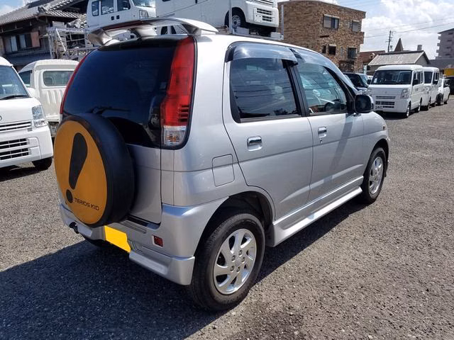 DAIHATSU TERIOS KID