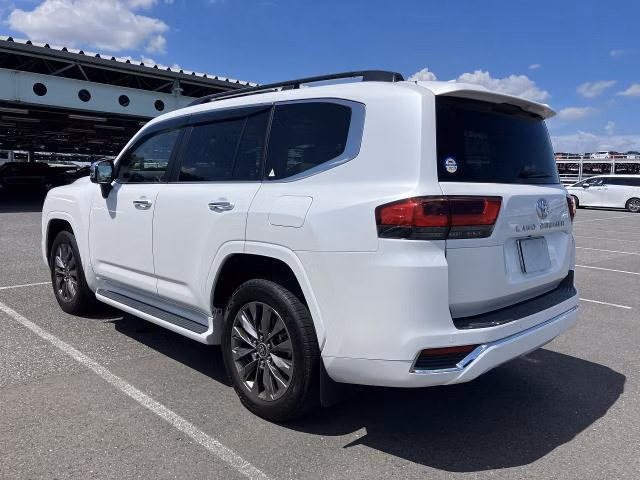 TOYOTA LAND CRUISER