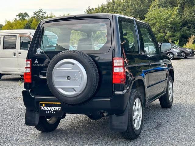 MITSUBISHI PAJERO MINI