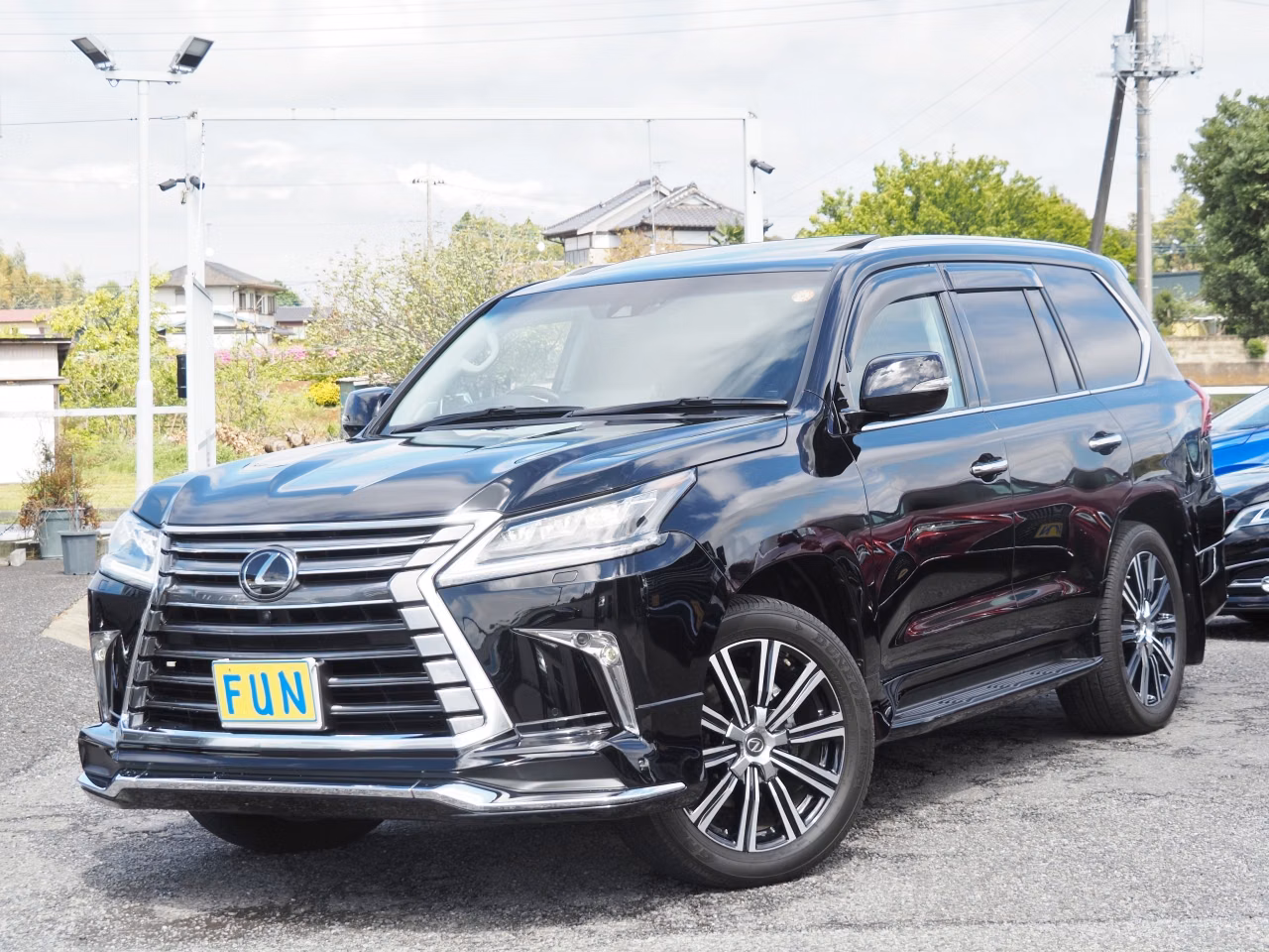 LEXUS LX570