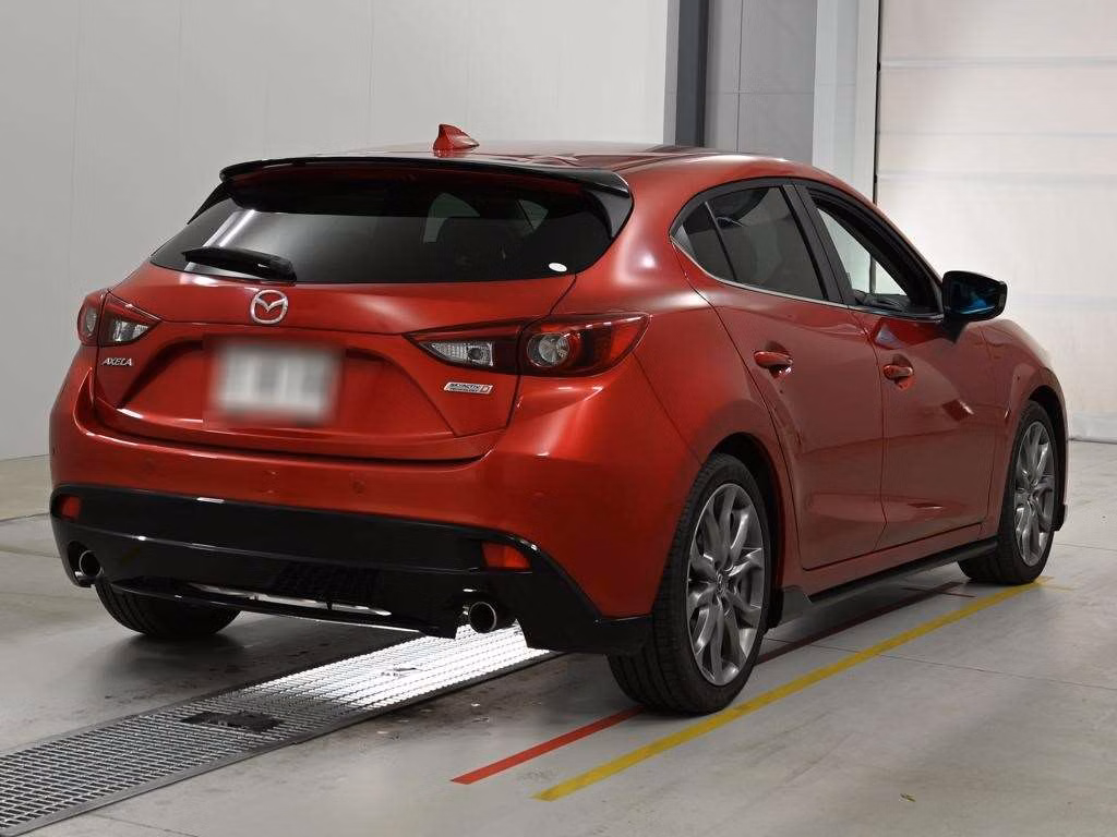 MAZDA AXELA