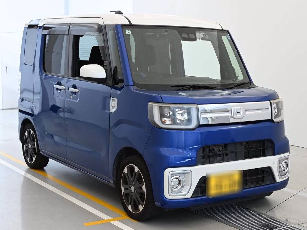 DAIHATSU WAKE