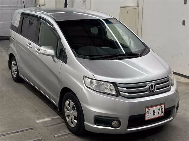 HONDA FREED SPIKE