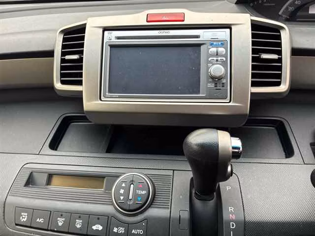 HONDA FREED SPIKE