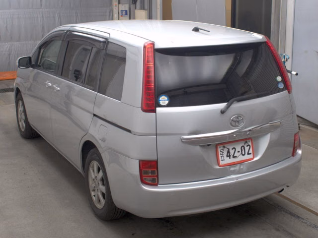TOYOTA ISIS