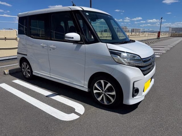 NISSAN DAYZ ROOX