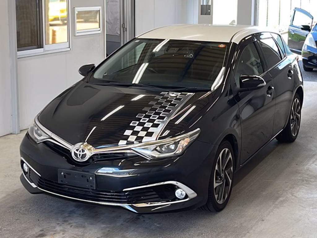 TOYOTA AURIS