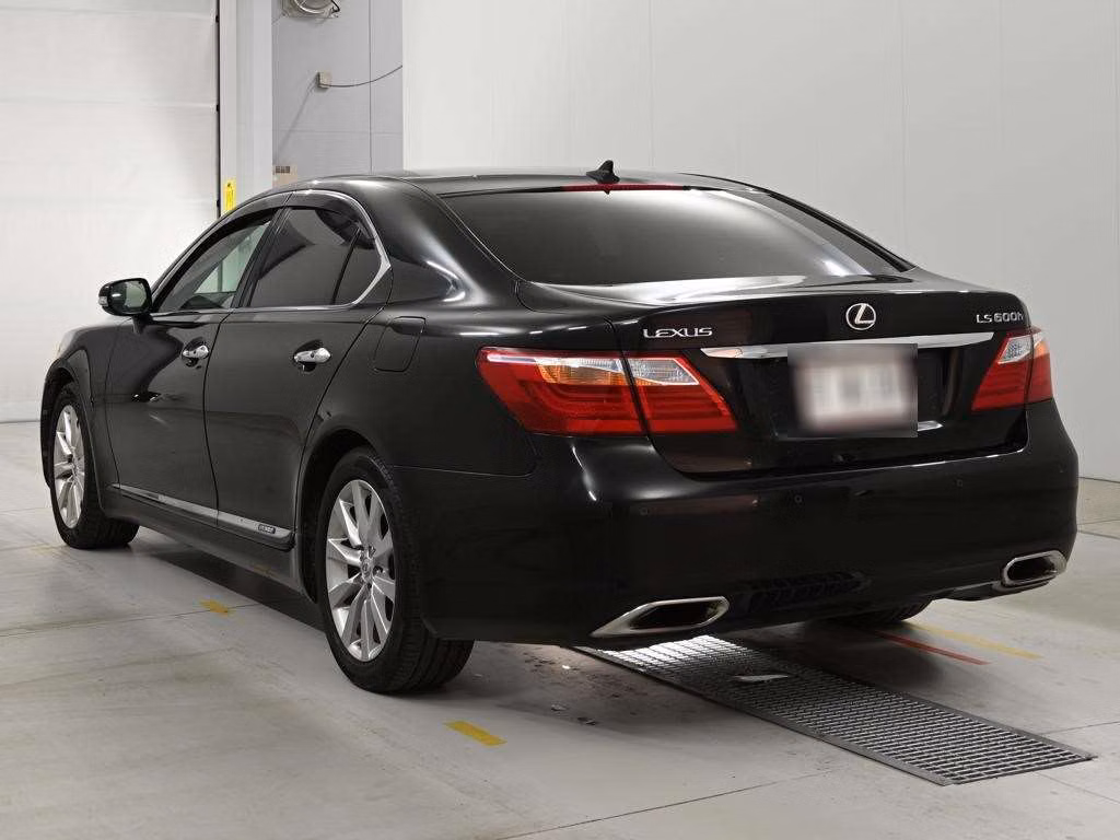 LEXUS LS600H