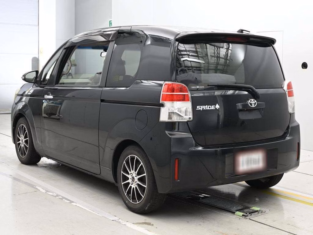 TOYOTA SPADE