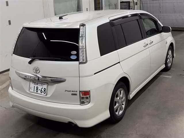 TOYOTA ISIS