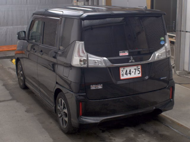 MITSUBISHI DELICA D:2