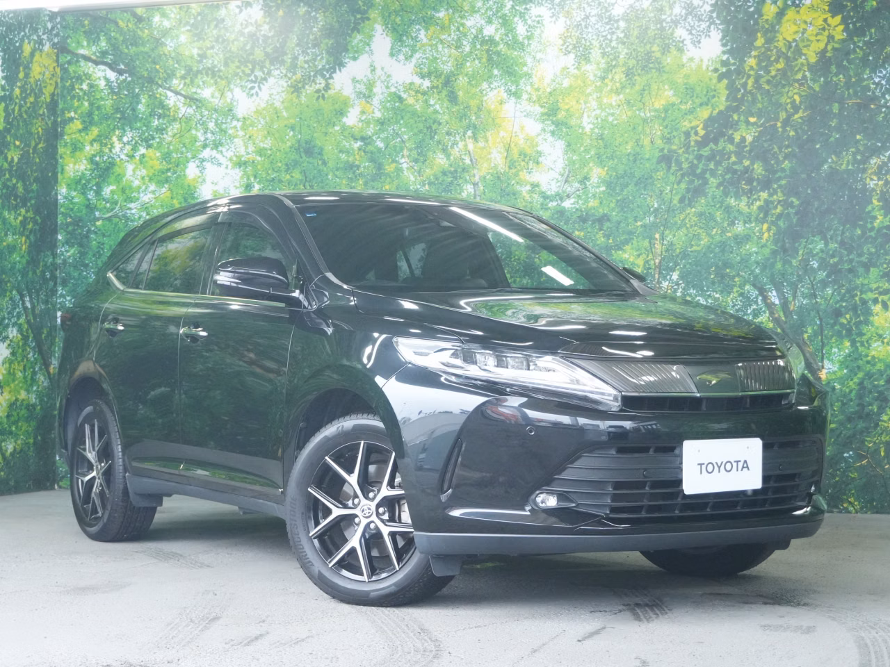 TOYOTA HARRIER