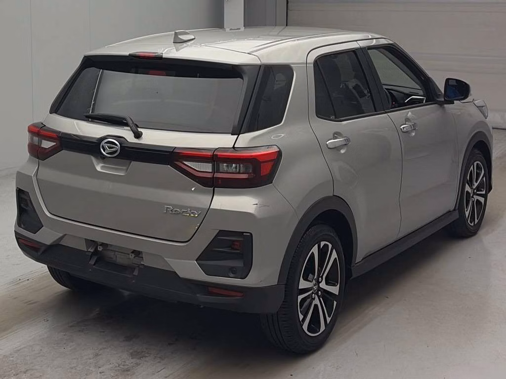 DAIHATSU ROCKY