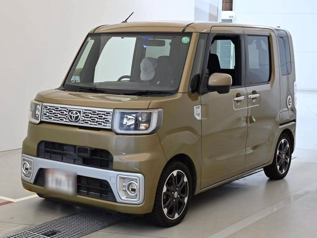 TOYOTA PIXIS MEGA