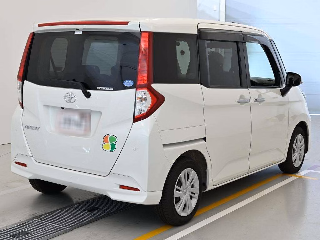 TOYOTA ROOMY