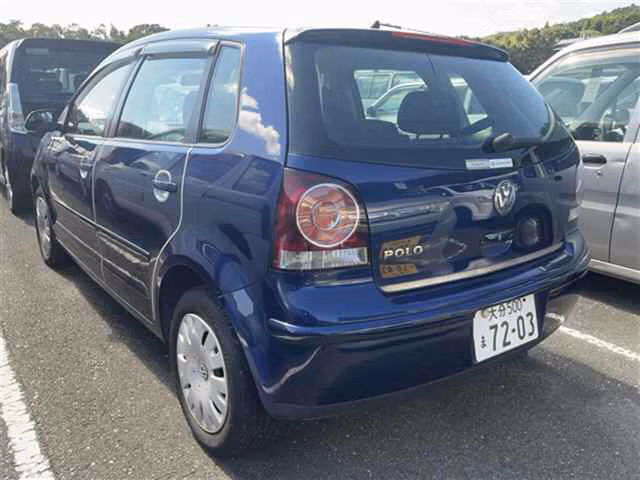 VOLKSWAGEN POLO