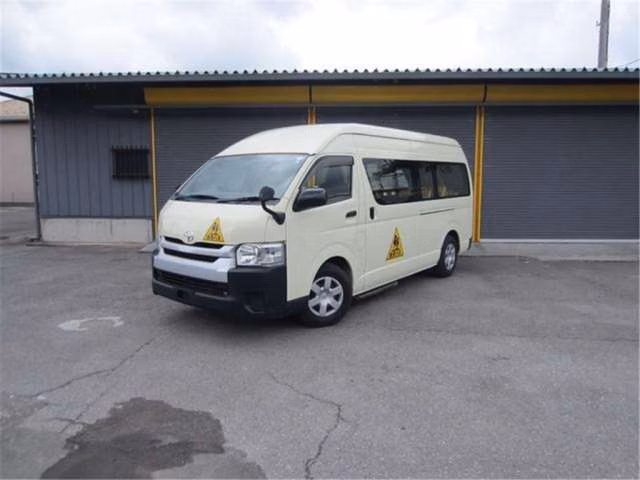 TOYOTA REGIUS ACE