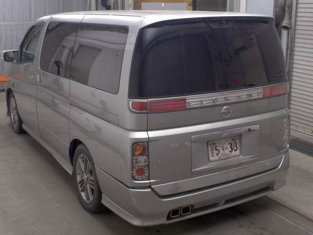 NISSAN ELGRAND