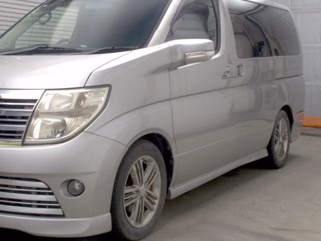 NISSAN ELGRAND