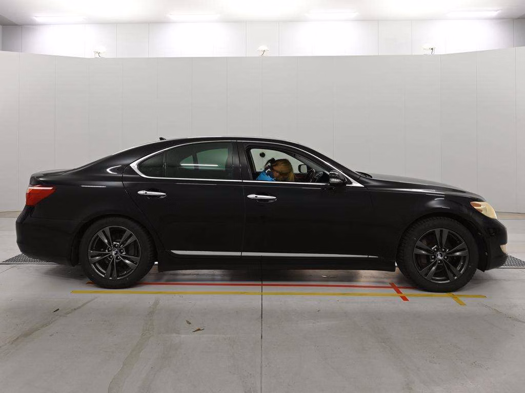 LEXUS LS460