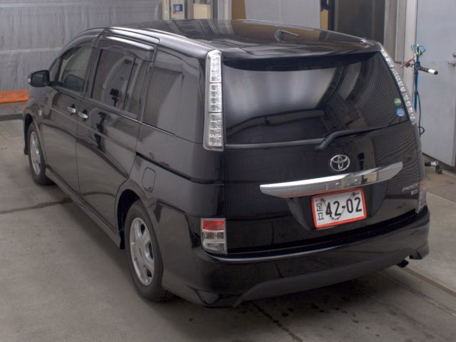 TOYOTA ISIS