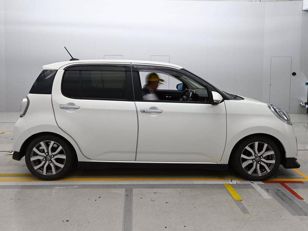 TOYOTA PASSO