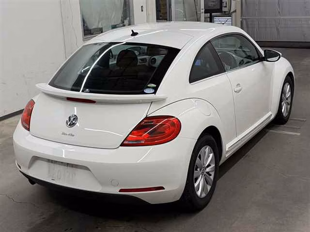 VOLKSWAGEN BEETLE